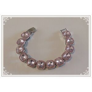 Trendy Goth Silver Bling Pave Rhinestone Cushion/Round Halo Link Bracelet
